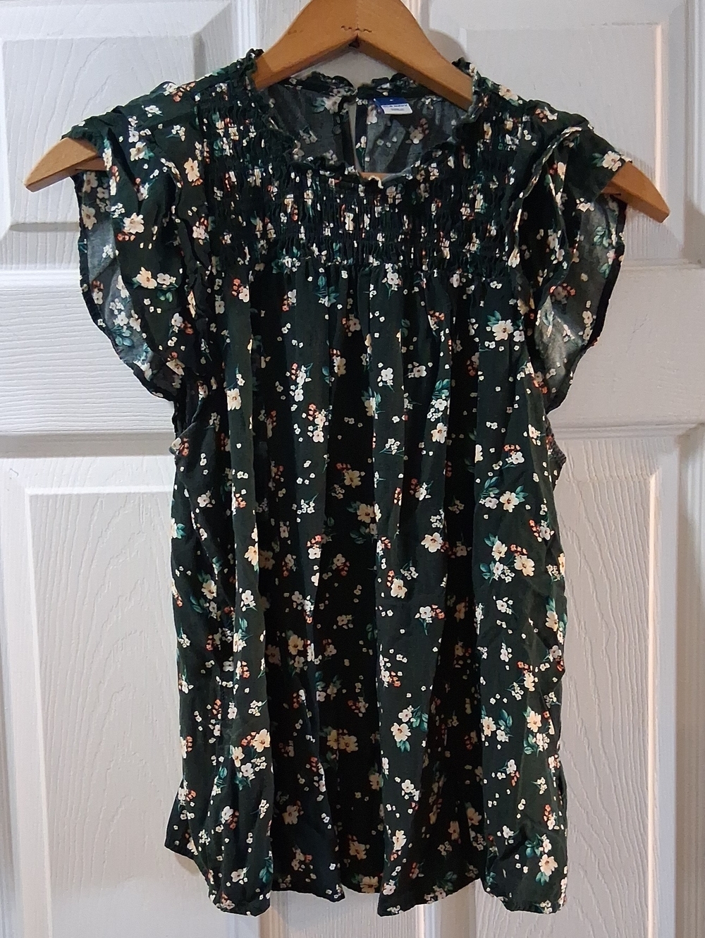 Old Navy Forest Green Floral Smocked Flutter Sleeve Top
